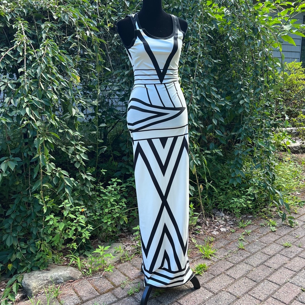 Size medium super stretchy black and white maxi dress